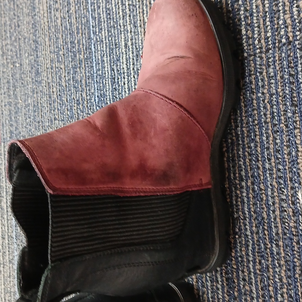 Sorel Artic Edge wedge bootie. Size 7 - Picture 6 of 8